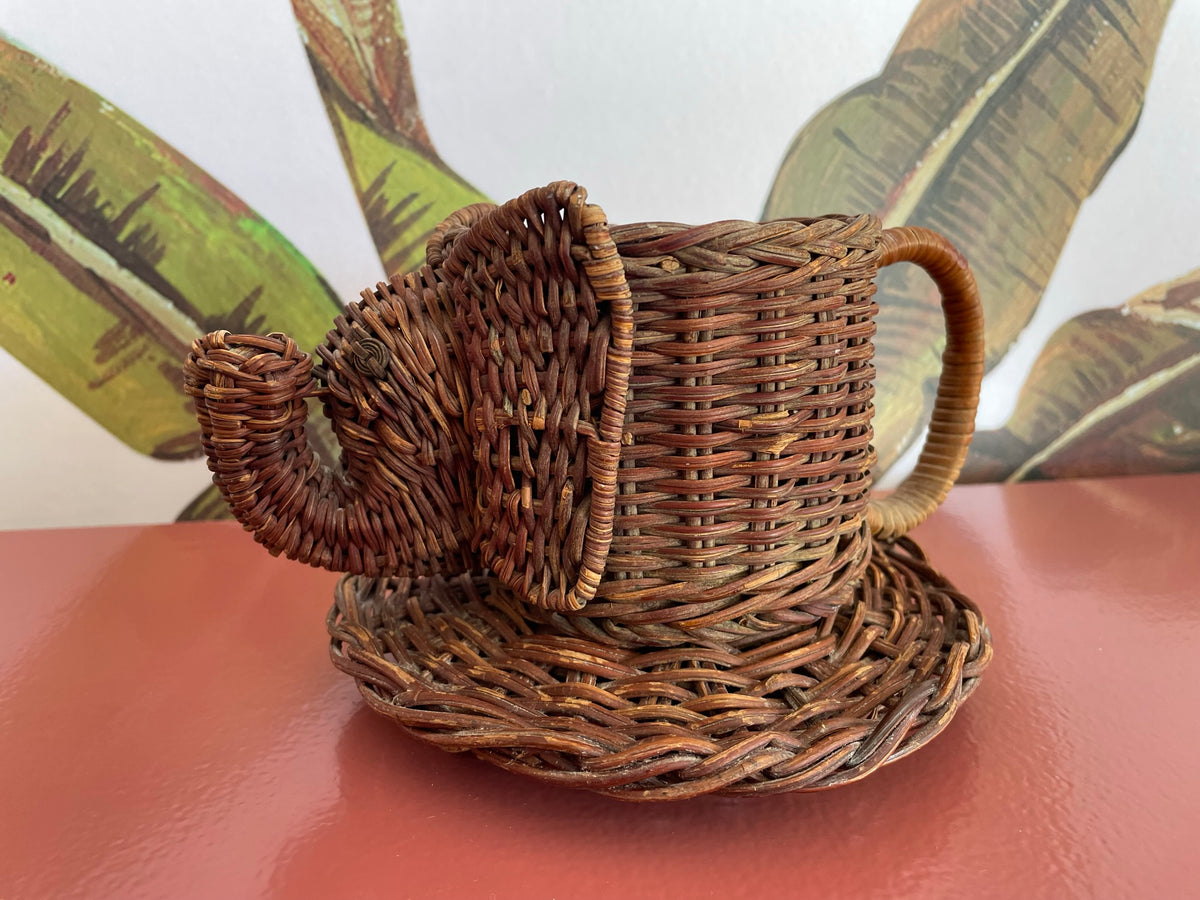 Wicker Elephant Cup Planter