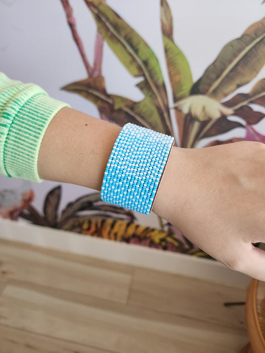 Swahili Bracelet - Large Light Blue + White Ombre